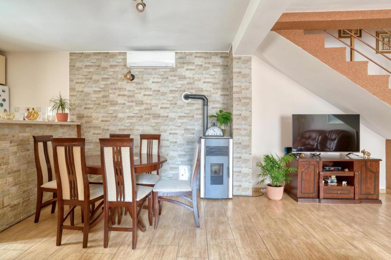 Underhill Royal View Villa Kotor Dış mekan fotoğraf