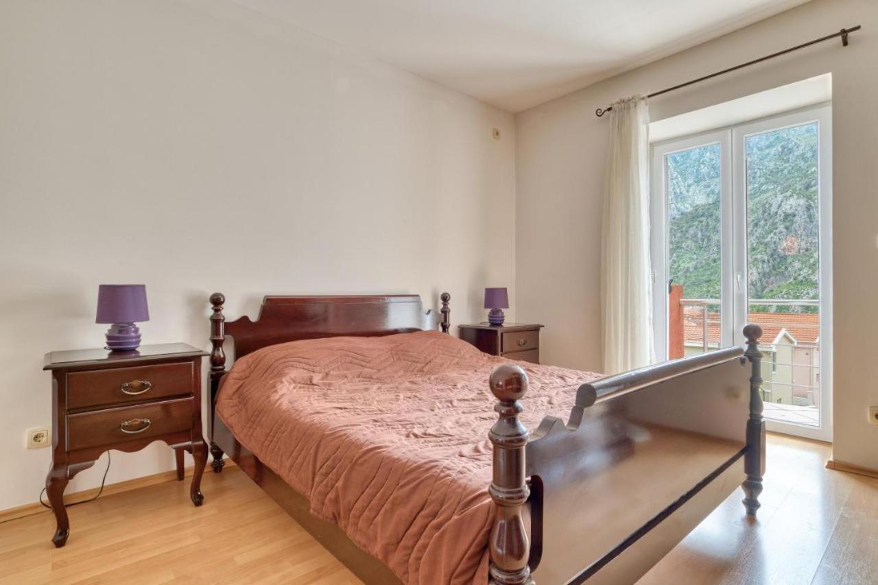 Underhill Royal View Villa Kotor Dış mekan fotoğraf