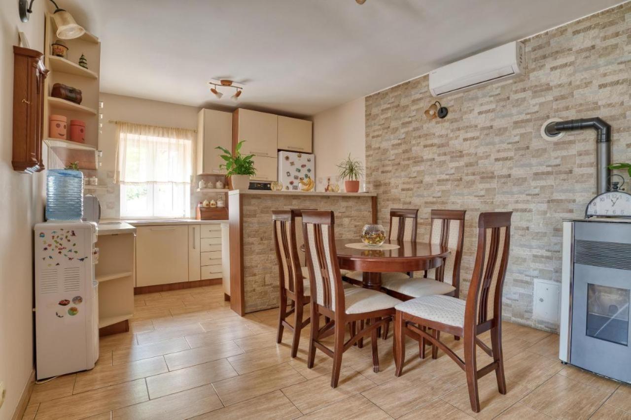 Underhill Royal View Villa Kotor Dış mekan fotoğraf